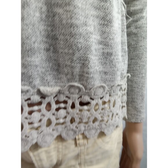 You Are‎ Not Alone Womens Medium Gray Top Embroidery Knit Crop - Picture 6 of 11